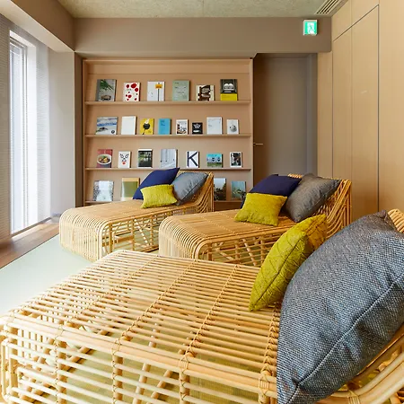Tsuki Tokyo-3